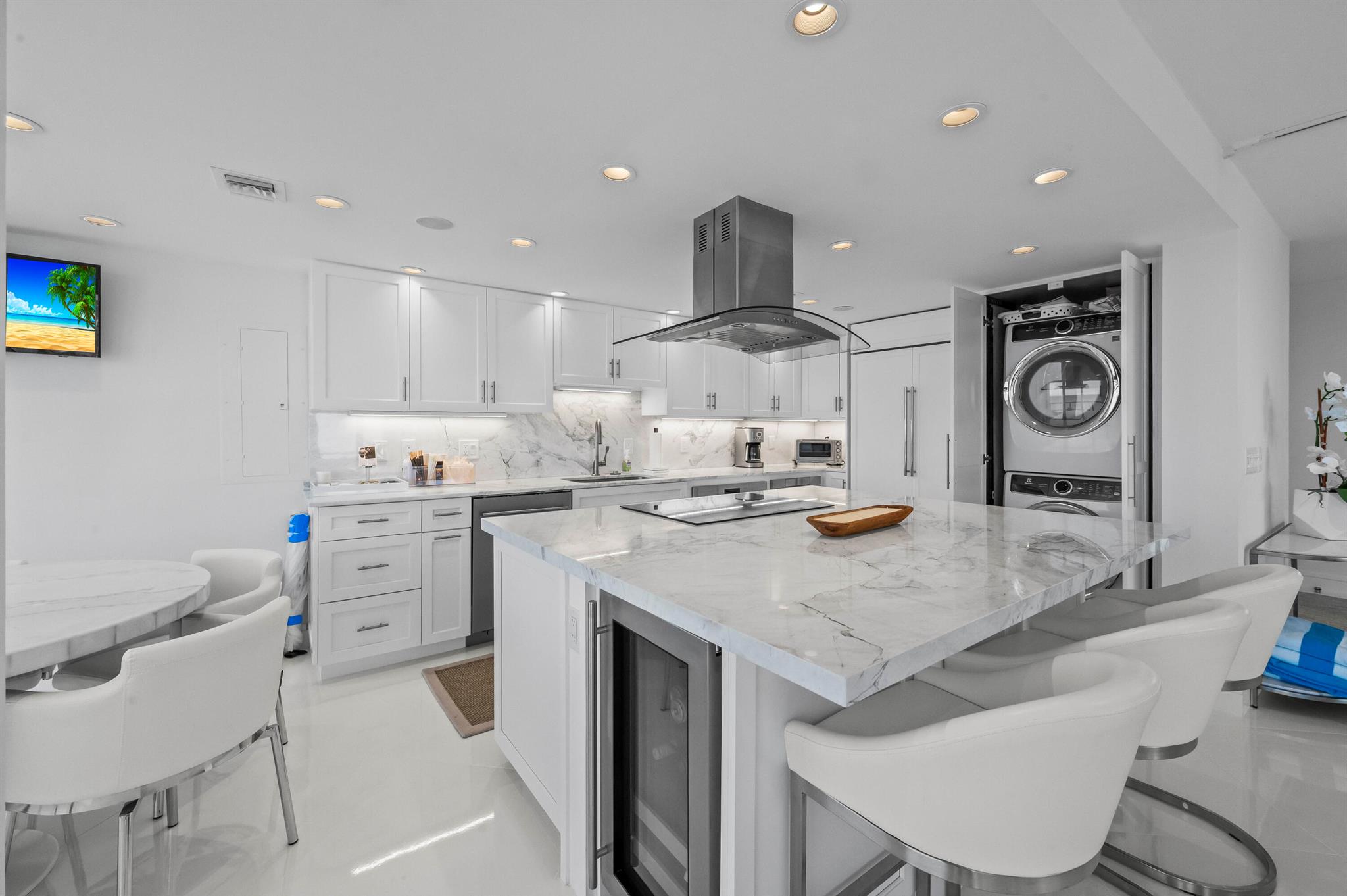 Ocean Towers Condominium, - Residential