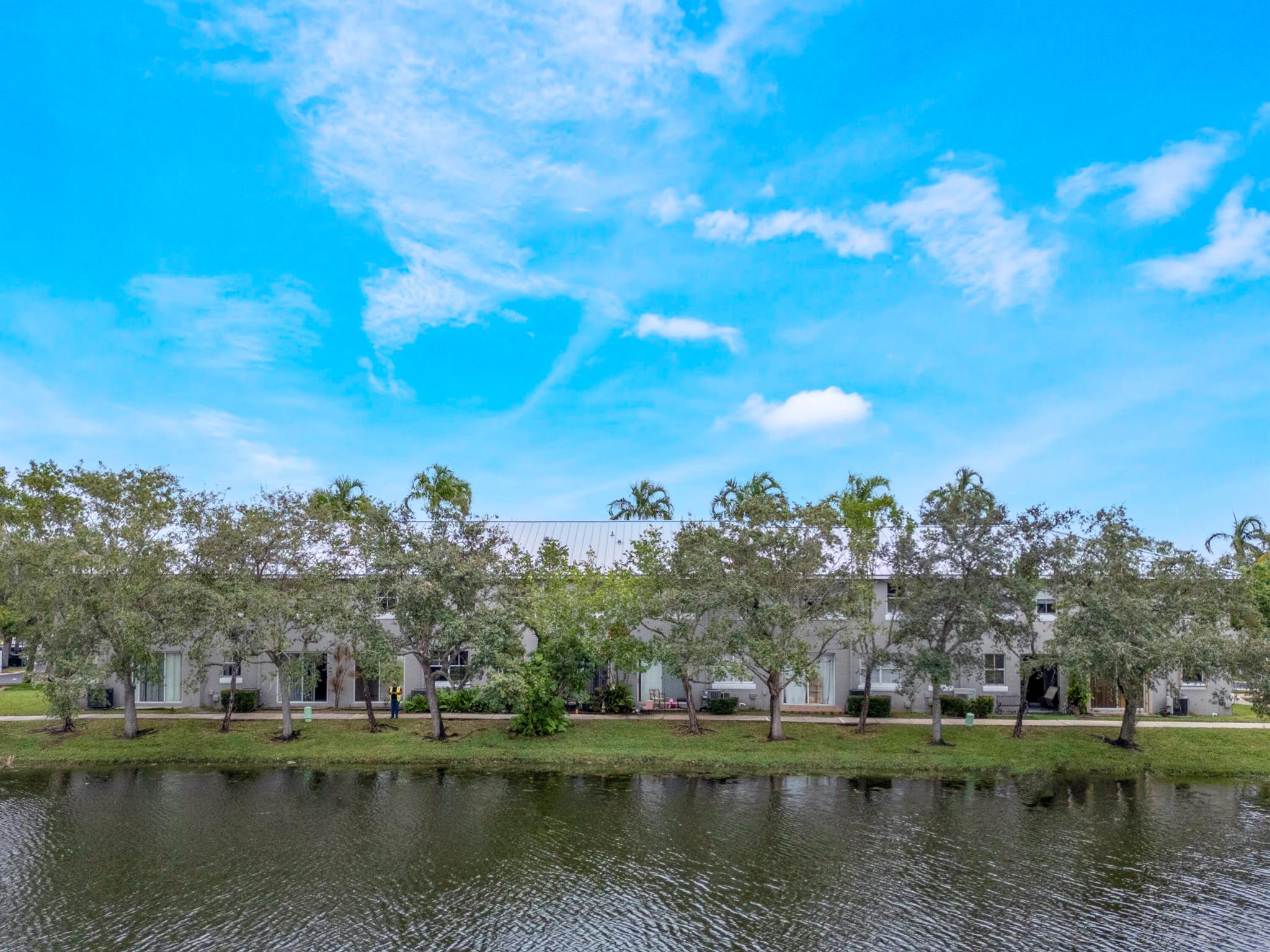 SHOMA VILLAS III AT ROYAL - Residential