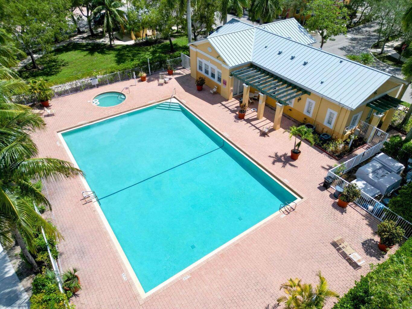 SHOMA VILLAS III AT ROYAL - Residential