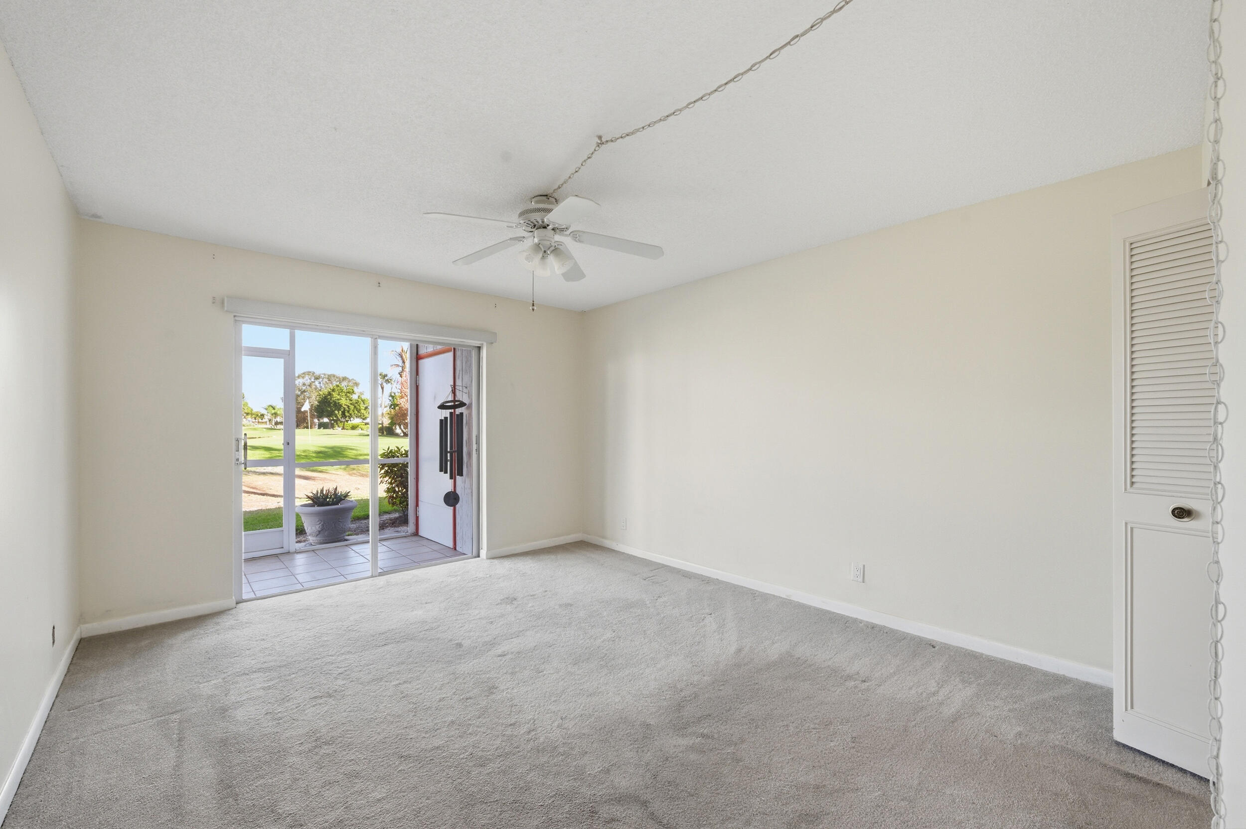 THE LITTLE CLUB CONDO - Residential