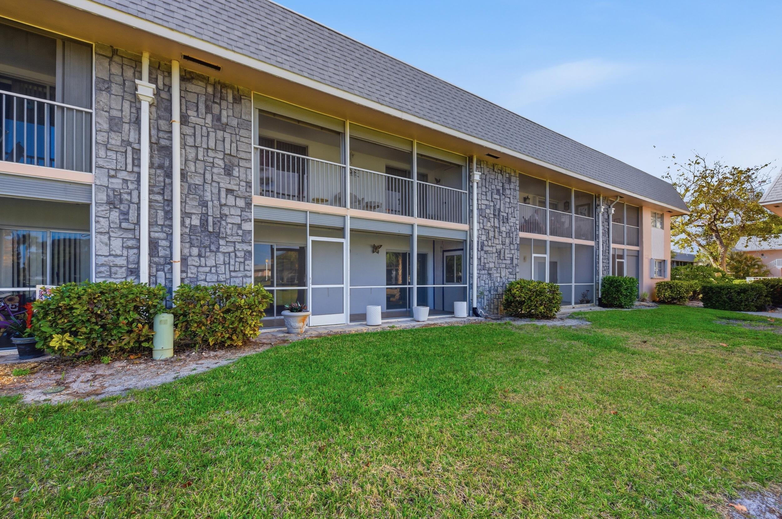 THE LITTLE CLUB CONDO - Residential