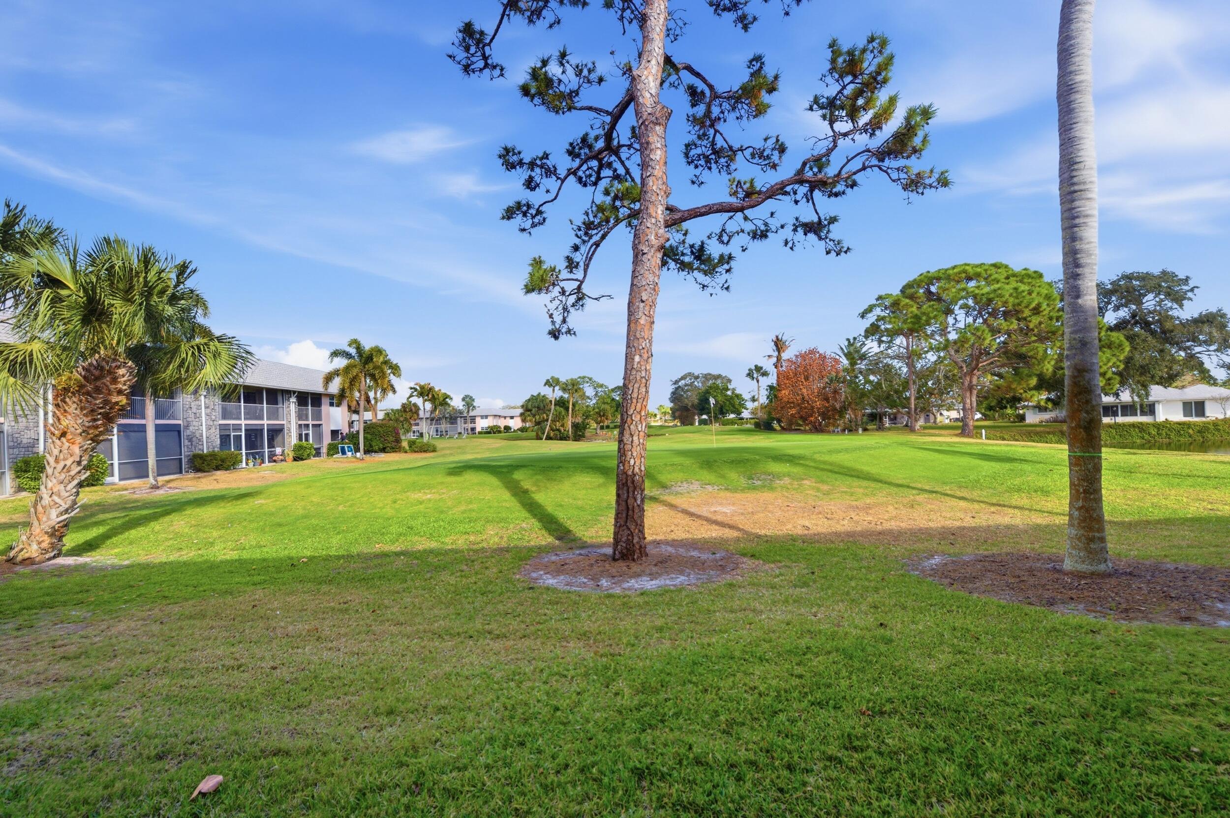 THE LITTLE CLUB CONDO - Residential