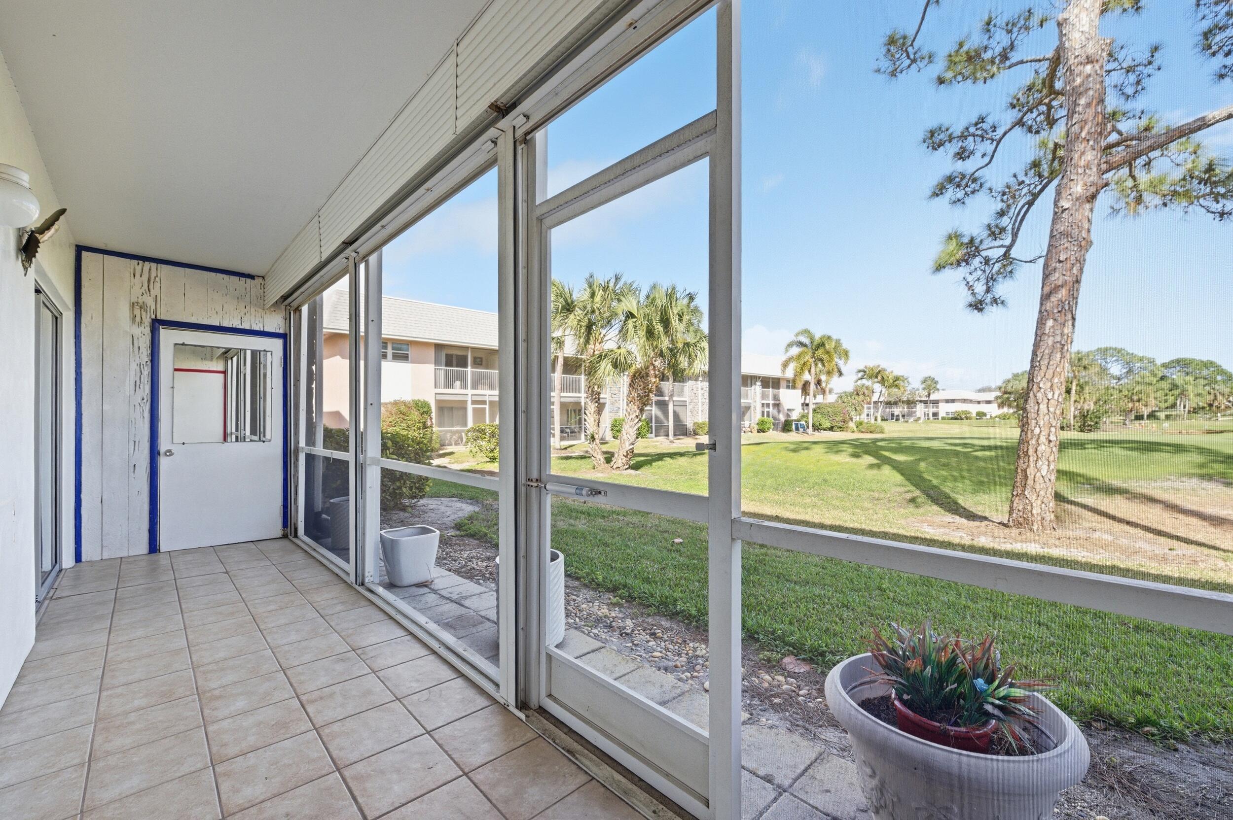 THE LITTLE CLUB CONDO - Residential