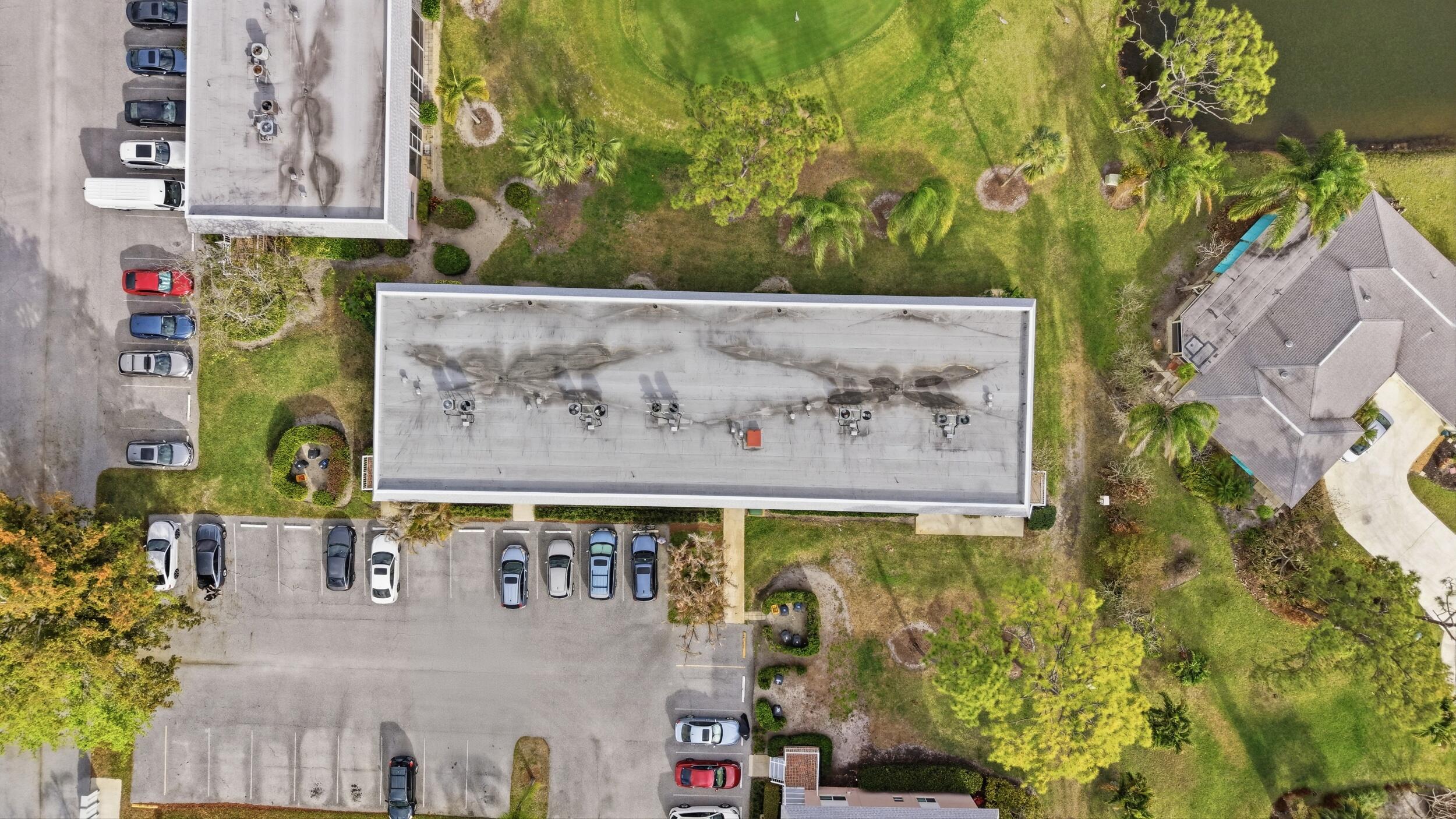 THE LITTLE CLUB CONDO - Residential