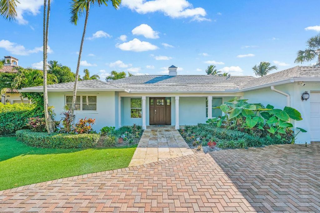 Photo of 9195 SE Cove Point Street, Jupiter, FL 33469 (MLS # R11053384)