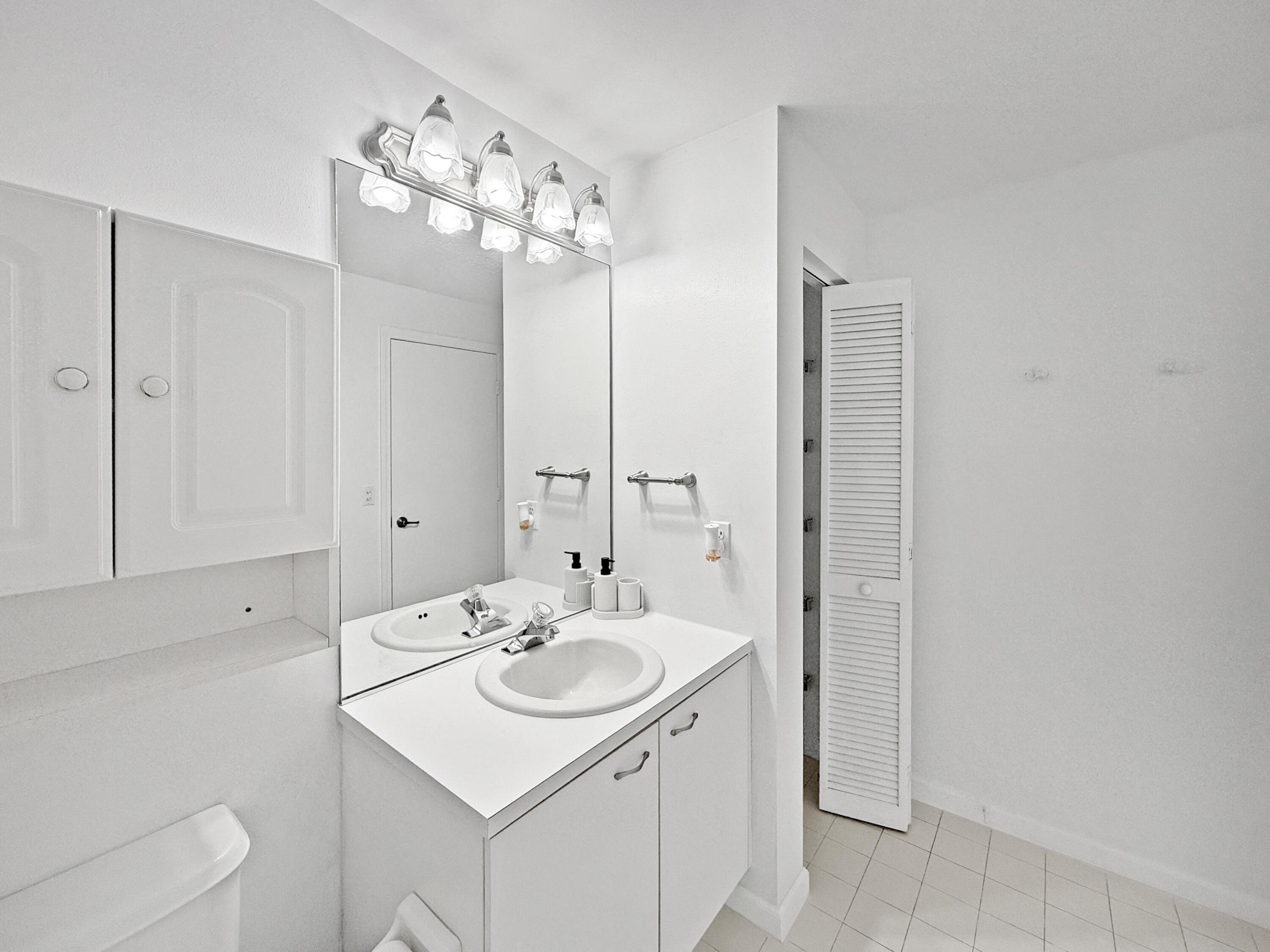 BANYAN OAKRIDGE - Residential Lease