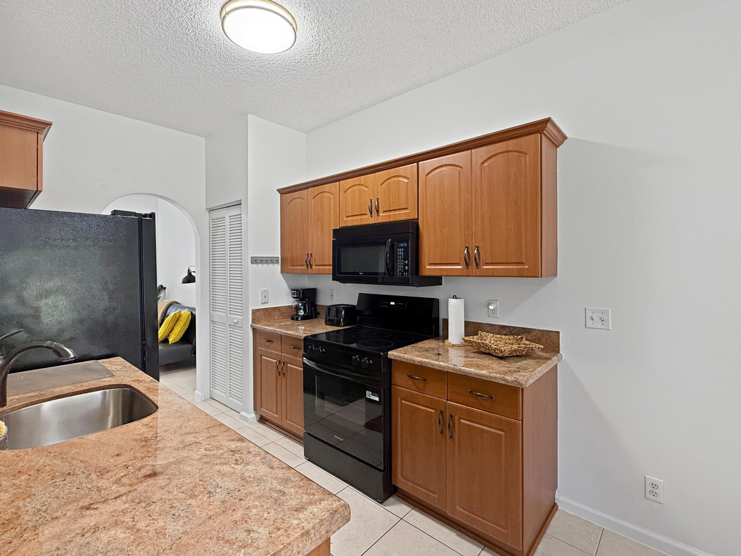 BANYAN OAKRIDGE - Residential Lease