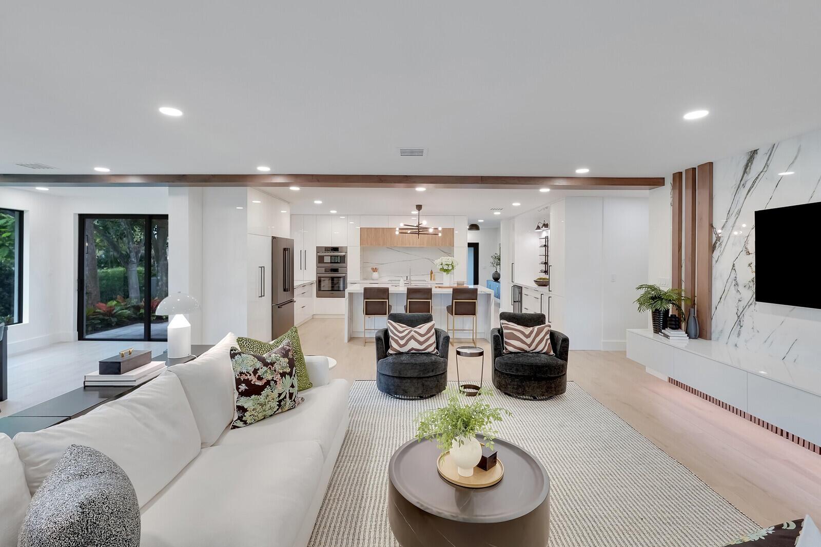 POLO ISLAND CONDO - Residential