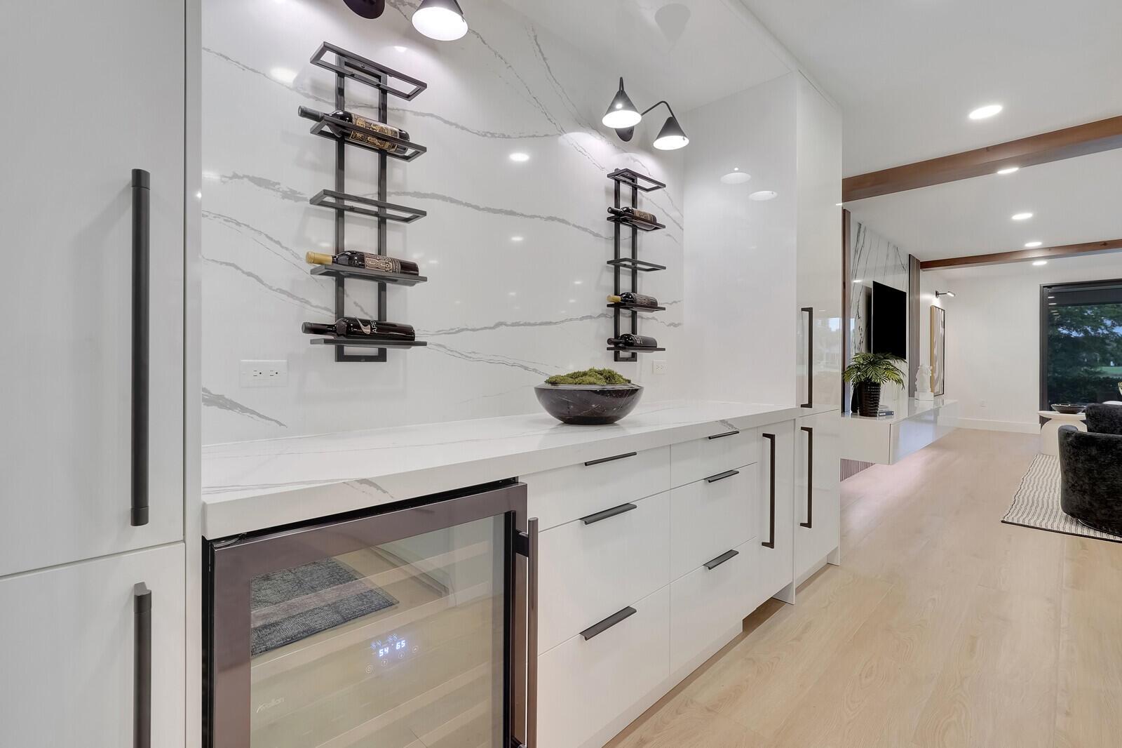 POLO ISLAND CONDO - Residential