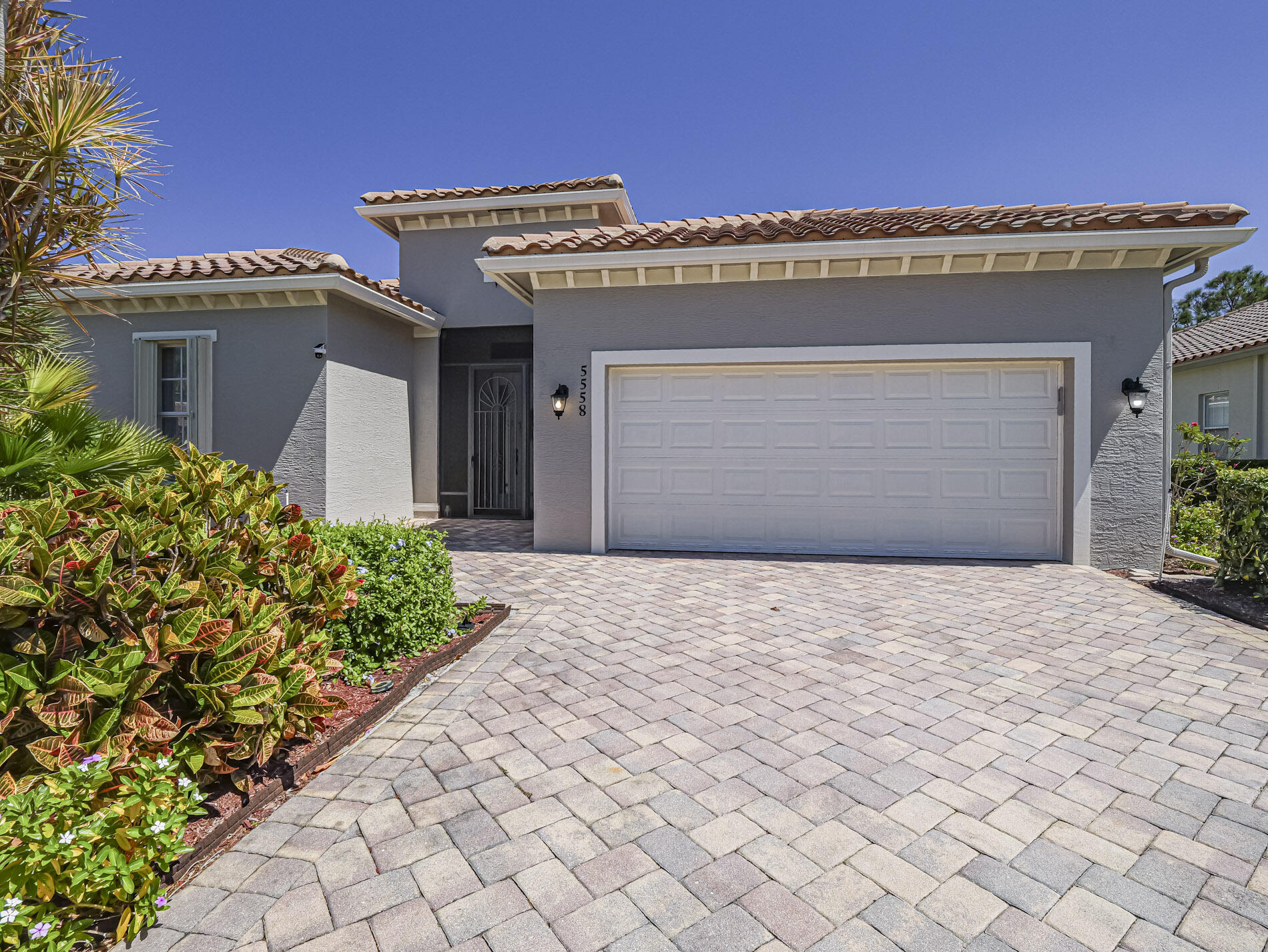 VEROLAGO PHASE 1 - Residential