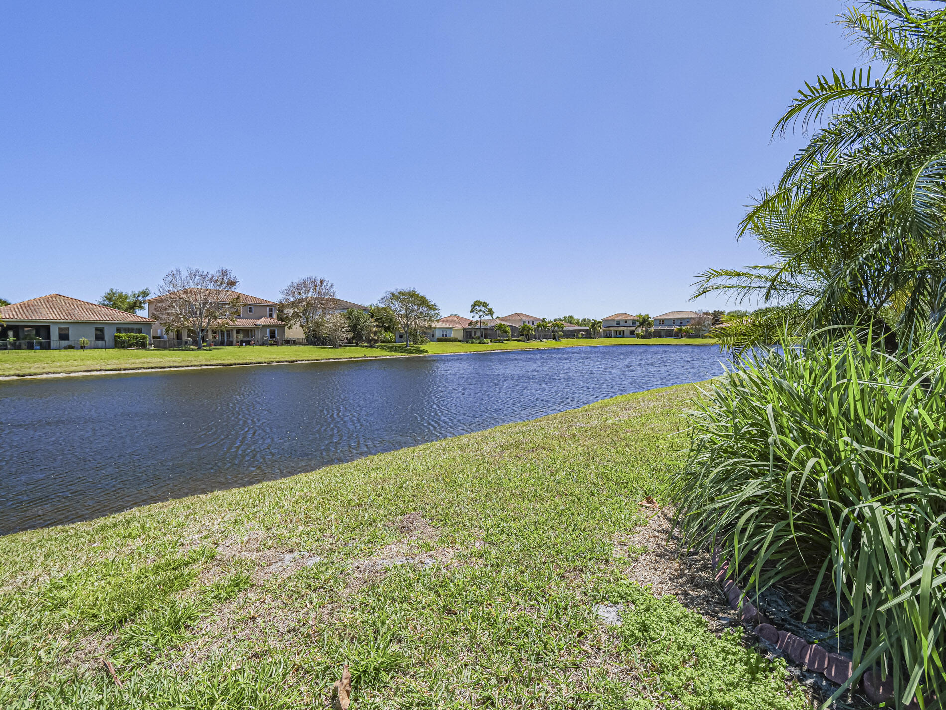 VEROLAGO PHASE 1 - Residential