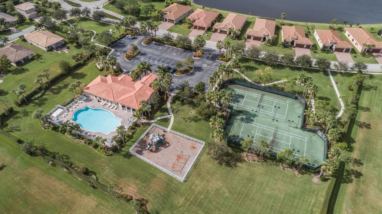 VEROLAGO PHASE 1 - Residential