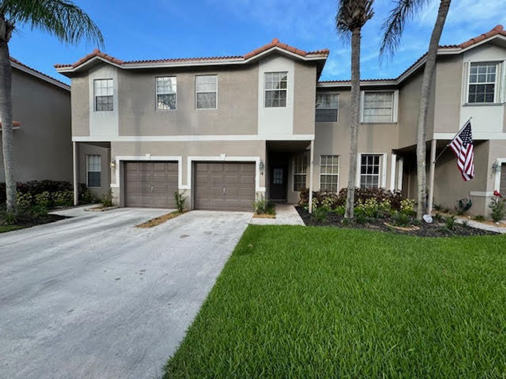 Photo of 20930 Via Oleander #4, Boca Raton, FL 33428 (MLS # R10973143)