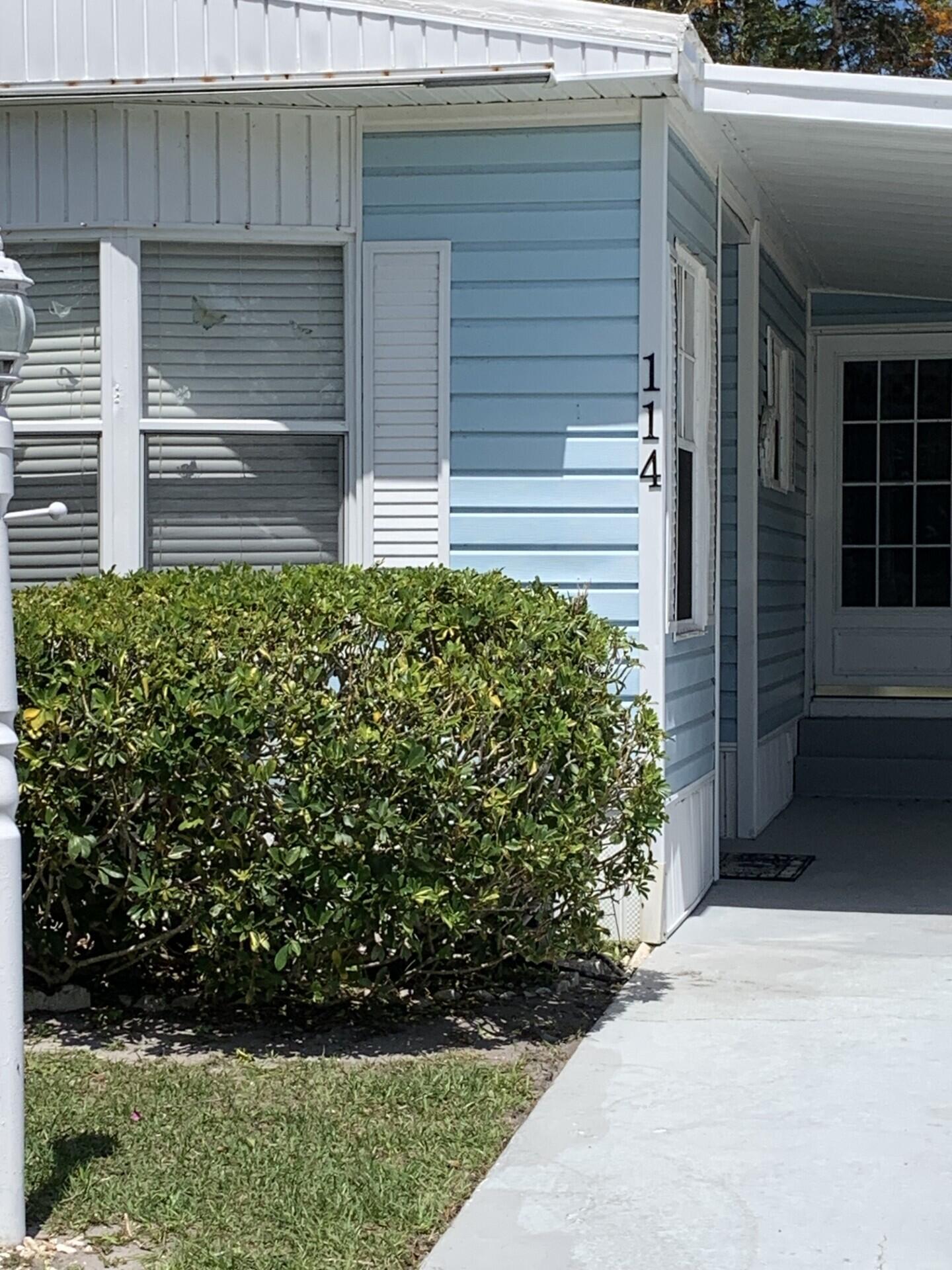 Spanish Lakes Riverfront - Residential