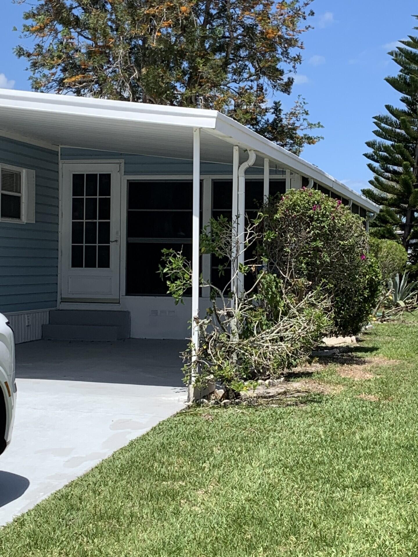 Spanish Lakes Riverfront - Residential