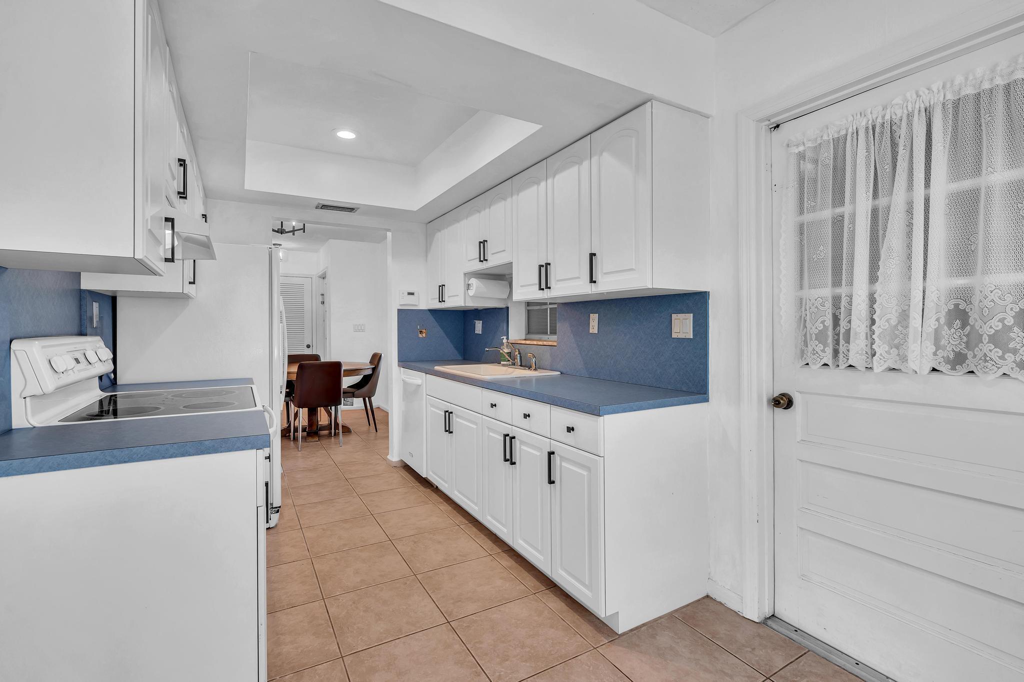 KNOB HILL SUB - Residential Lease