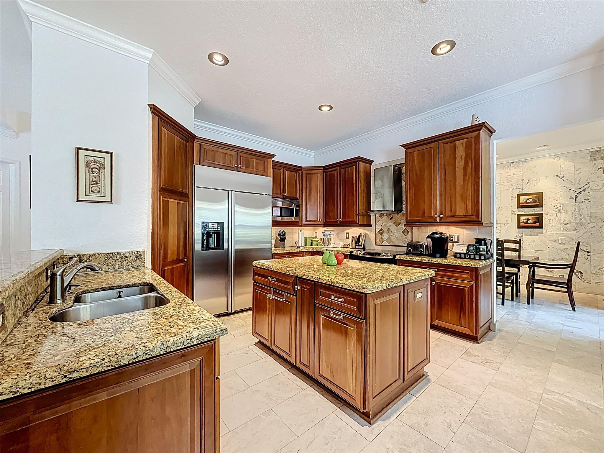 Weston Hills-Victoria P. - Residential