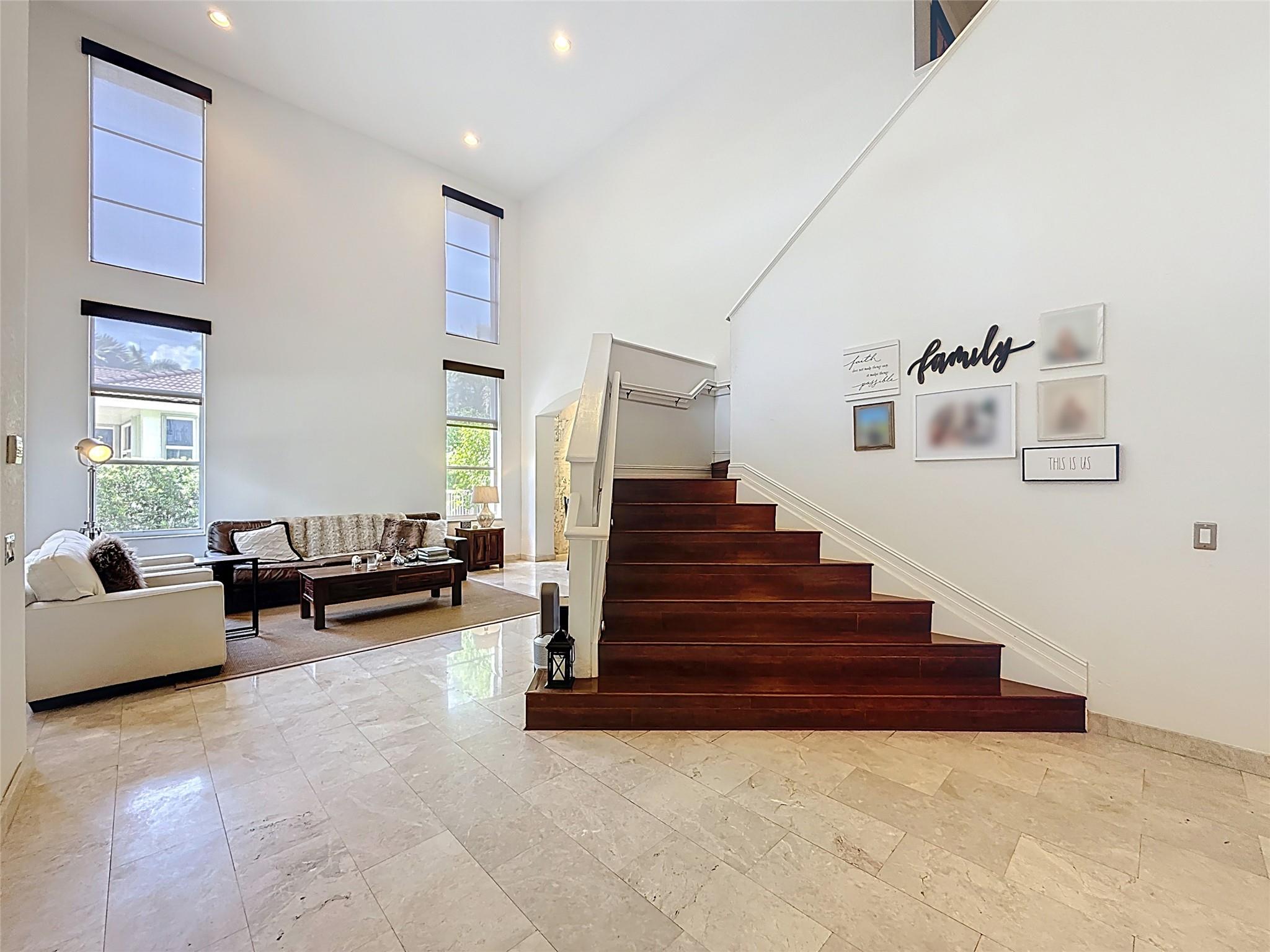 Weston Hills-Victoria P. - Residential