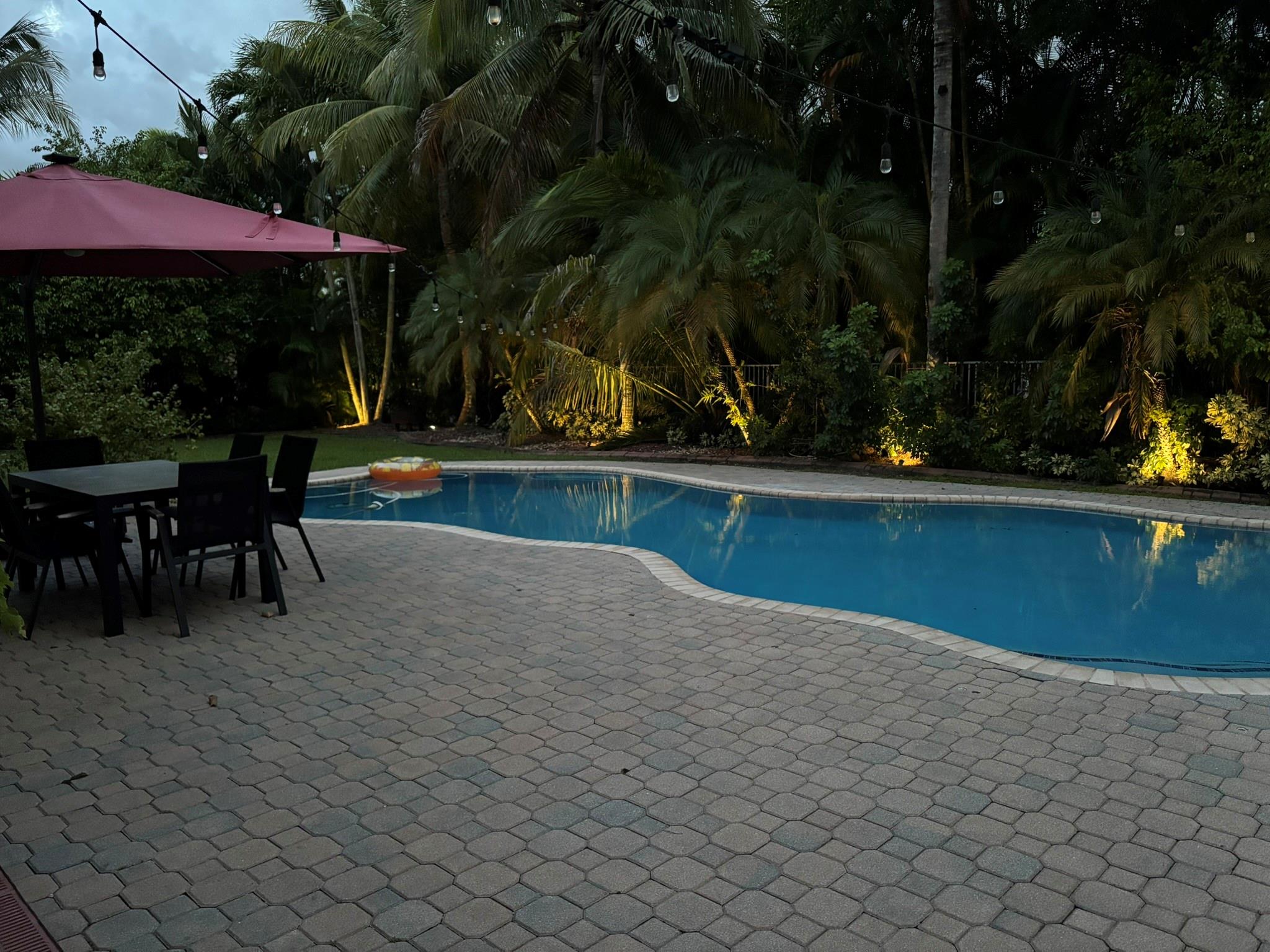 Weston Hills-Victoria P. - Residential