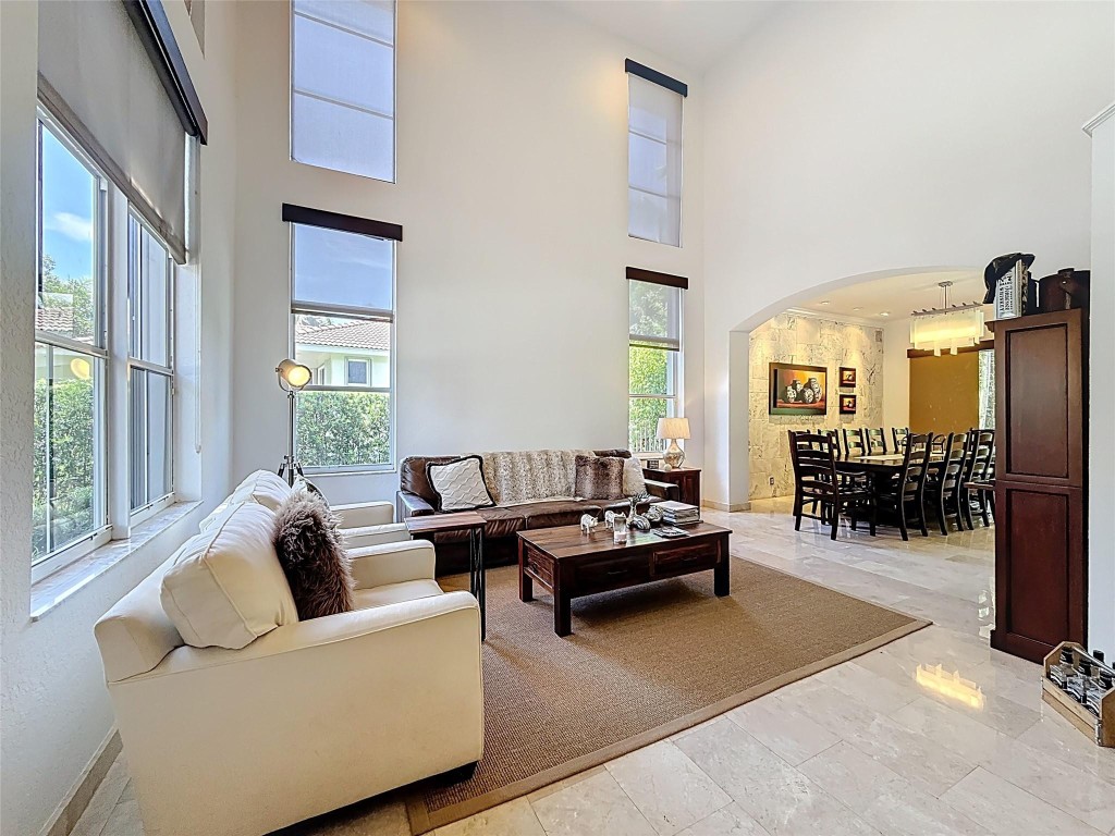 Weston Hills-Victoria P. - Residential