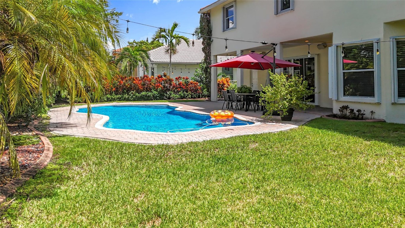 Weston Hills-Victoria P. - Residential