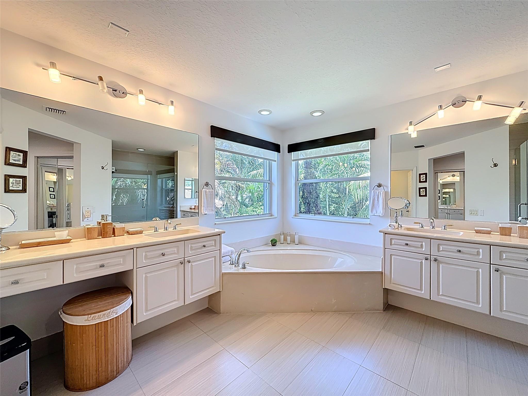Weston Hills-Victoria P. - Residential