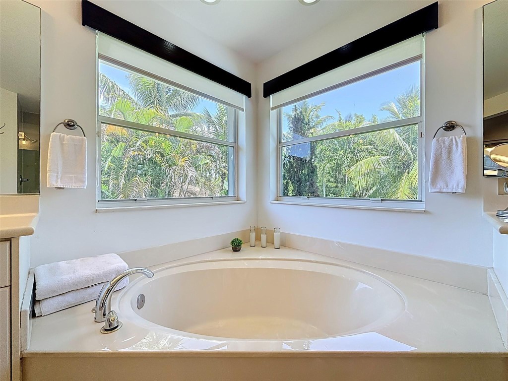 Weston Hills-Victoria P. - Residential