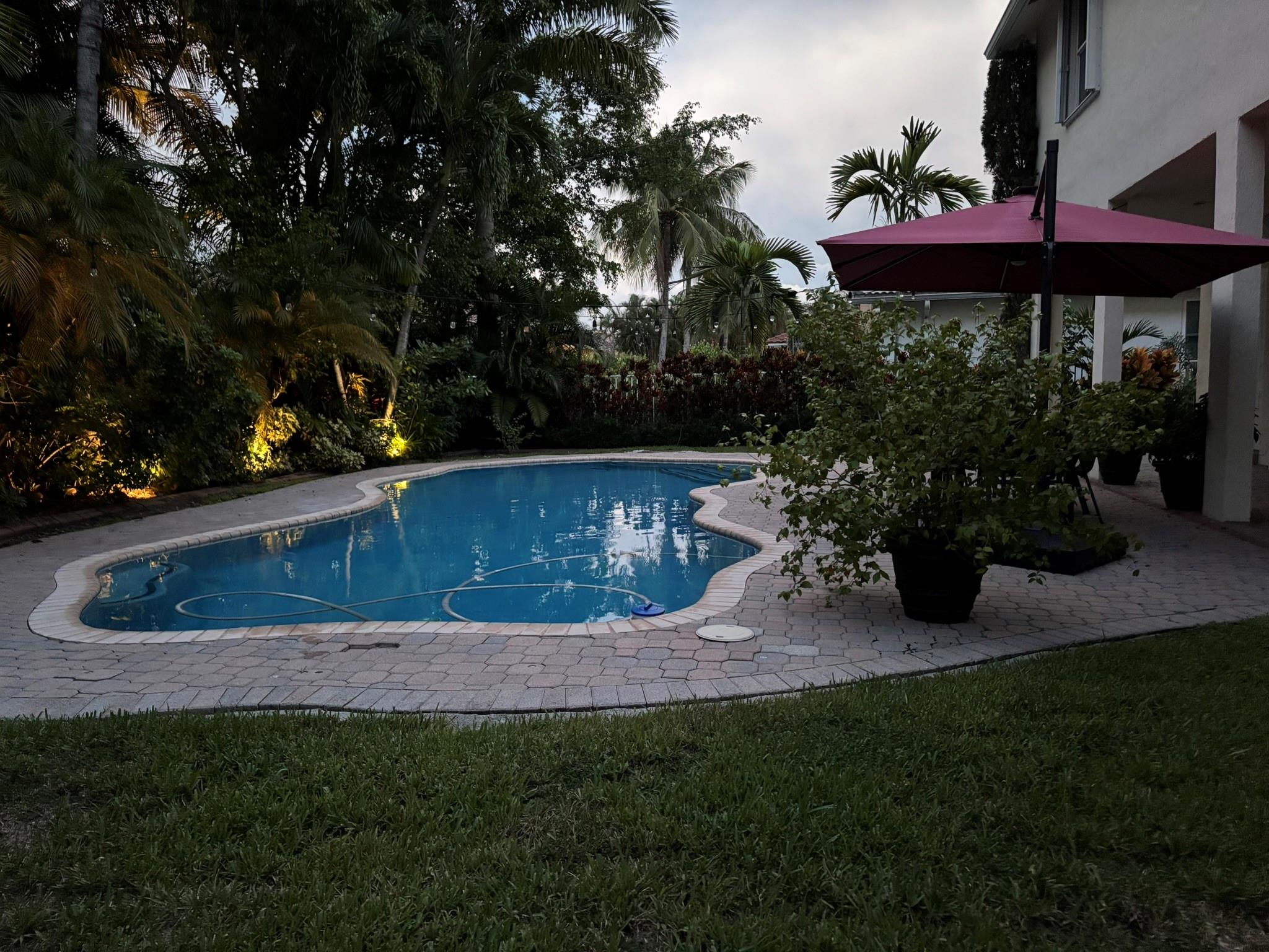 Weston Hills-Victoria P. - Residential