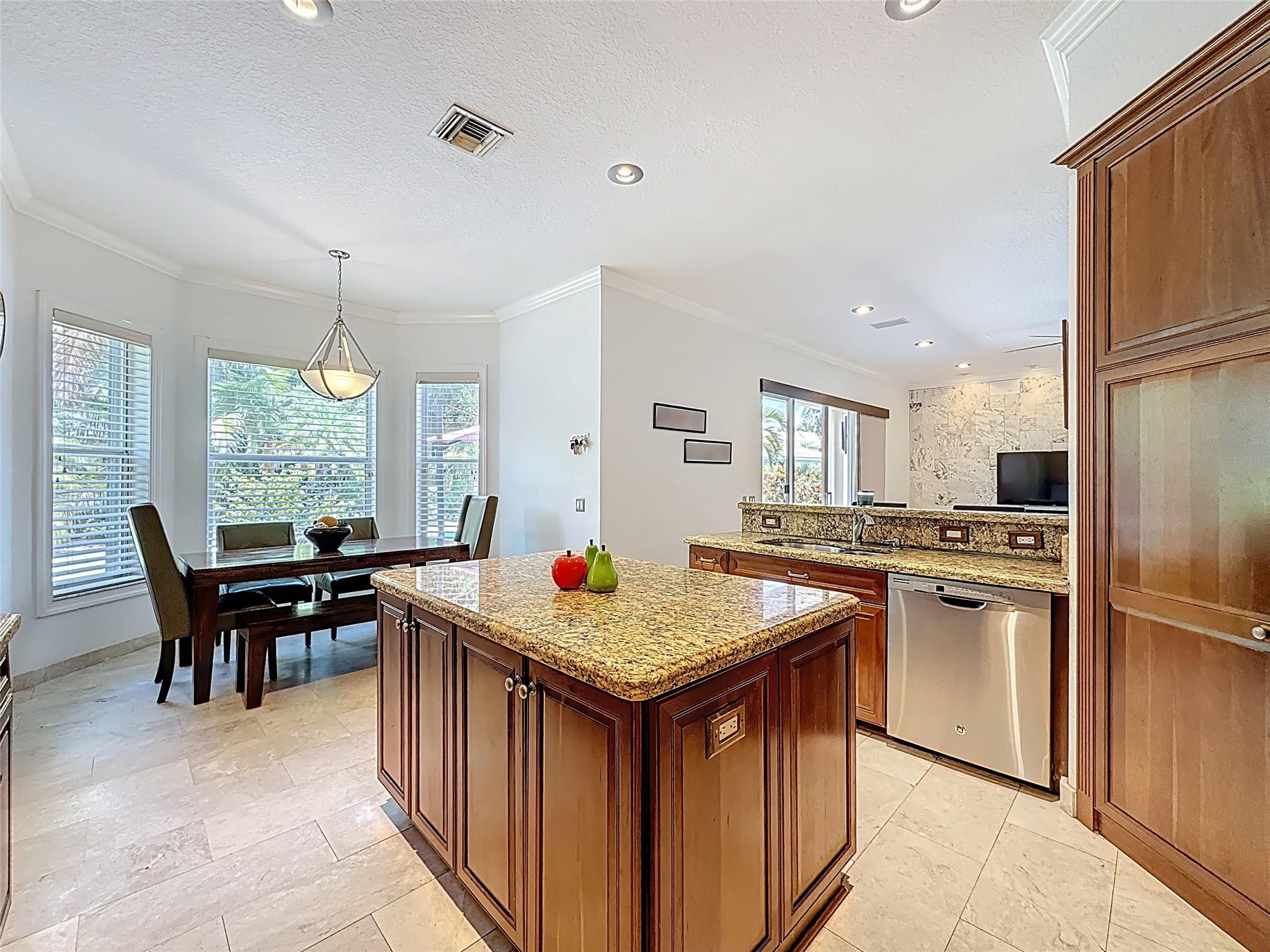 Weston Hills-Victoria P. - Residential