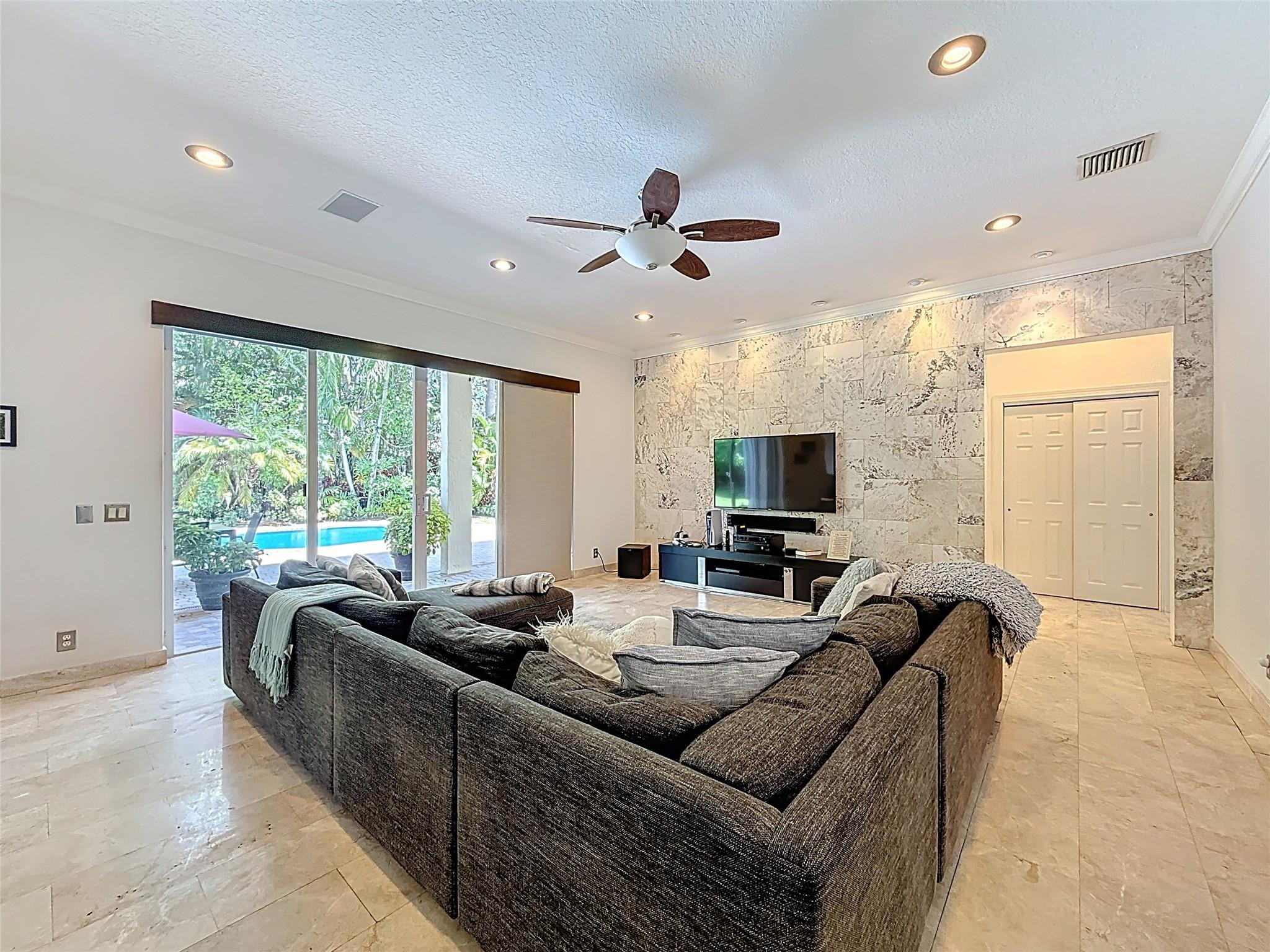 SECTOR 7-PARCEL W - Residential