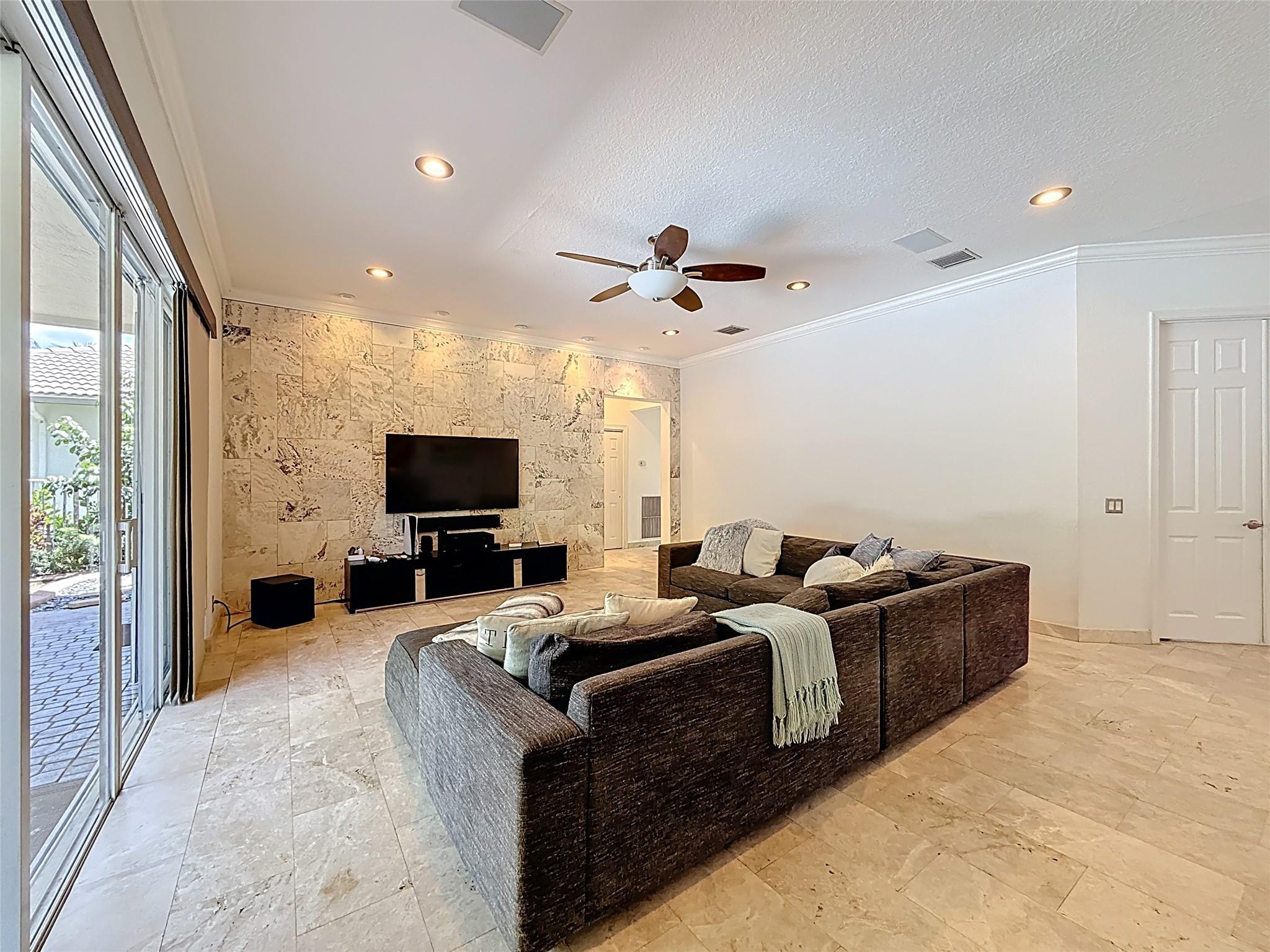 Weston Hills-Victoria P. - Residential