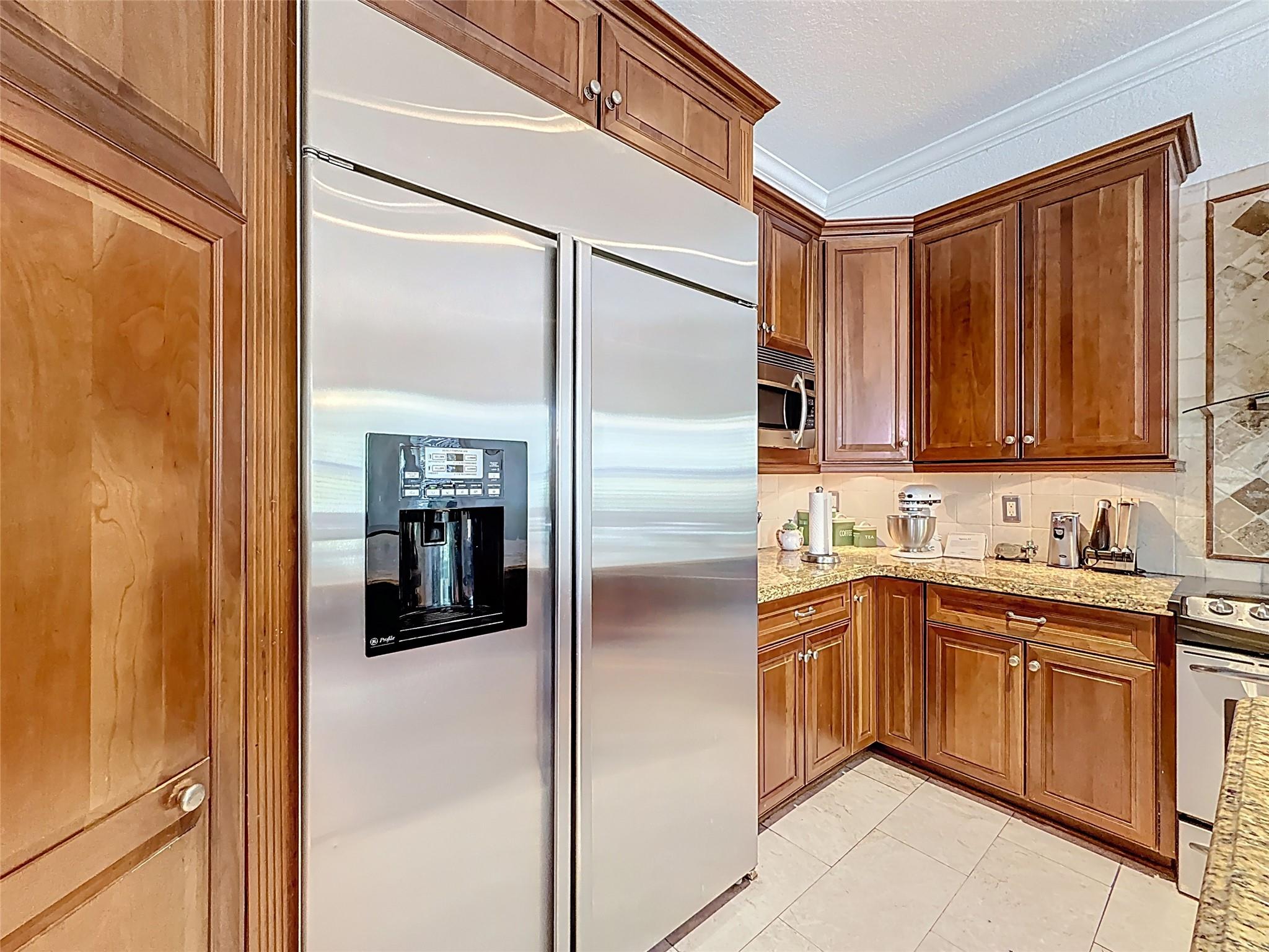 Weston Hills-Victoria P. - Residential