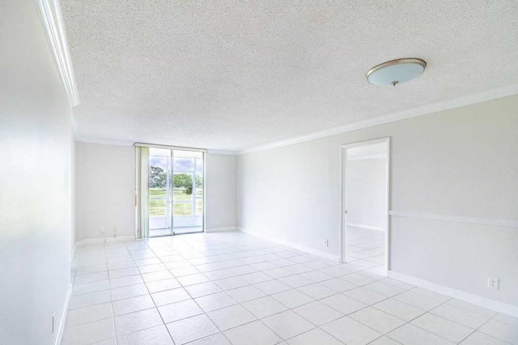 Photo of 6699 NW 2nd 115 Avenue E #115, Boca Raton, FL 33487 (MLS # R11103230)