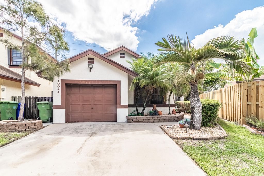 Photo of 10044 SW 16th Street, Pembroke Pines, FL 33025 (MLS # R10804553)