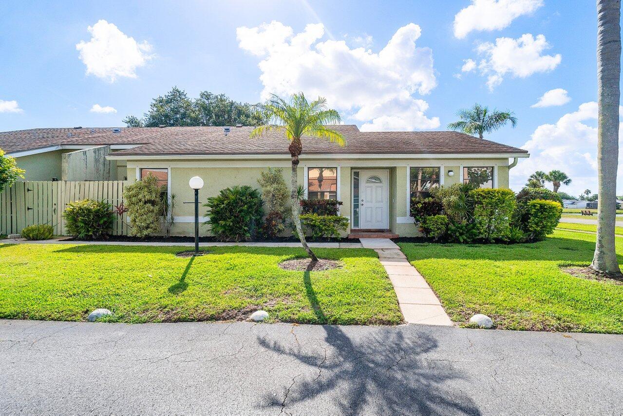 View West Palm Beach, FL 33417 townhome