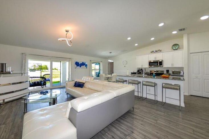 2027 NW 27th Street