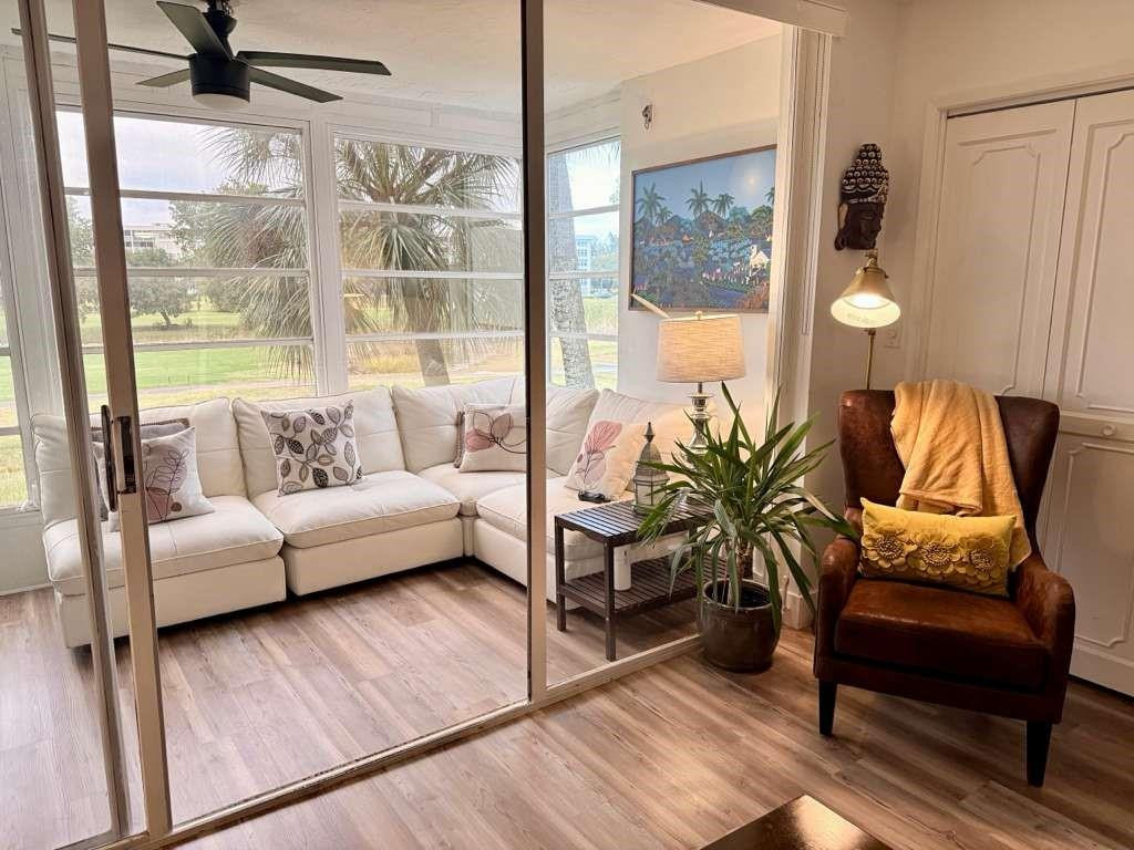 No 27 Palm-Aire Country C - Residential Lease