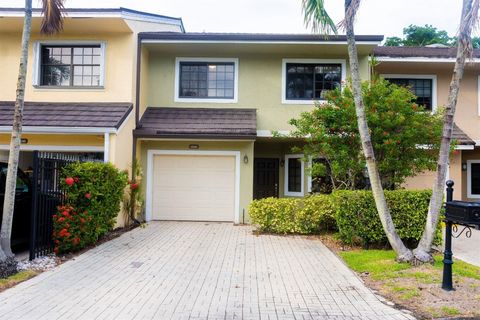 5698 Santiago Circle 5698 Boca Raton FL 33433