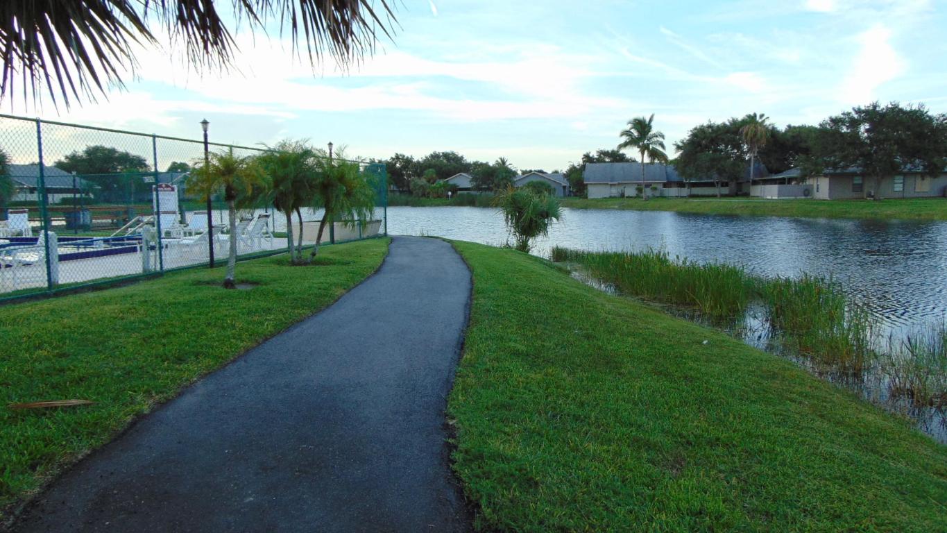 CINNAMON TREE - Residential