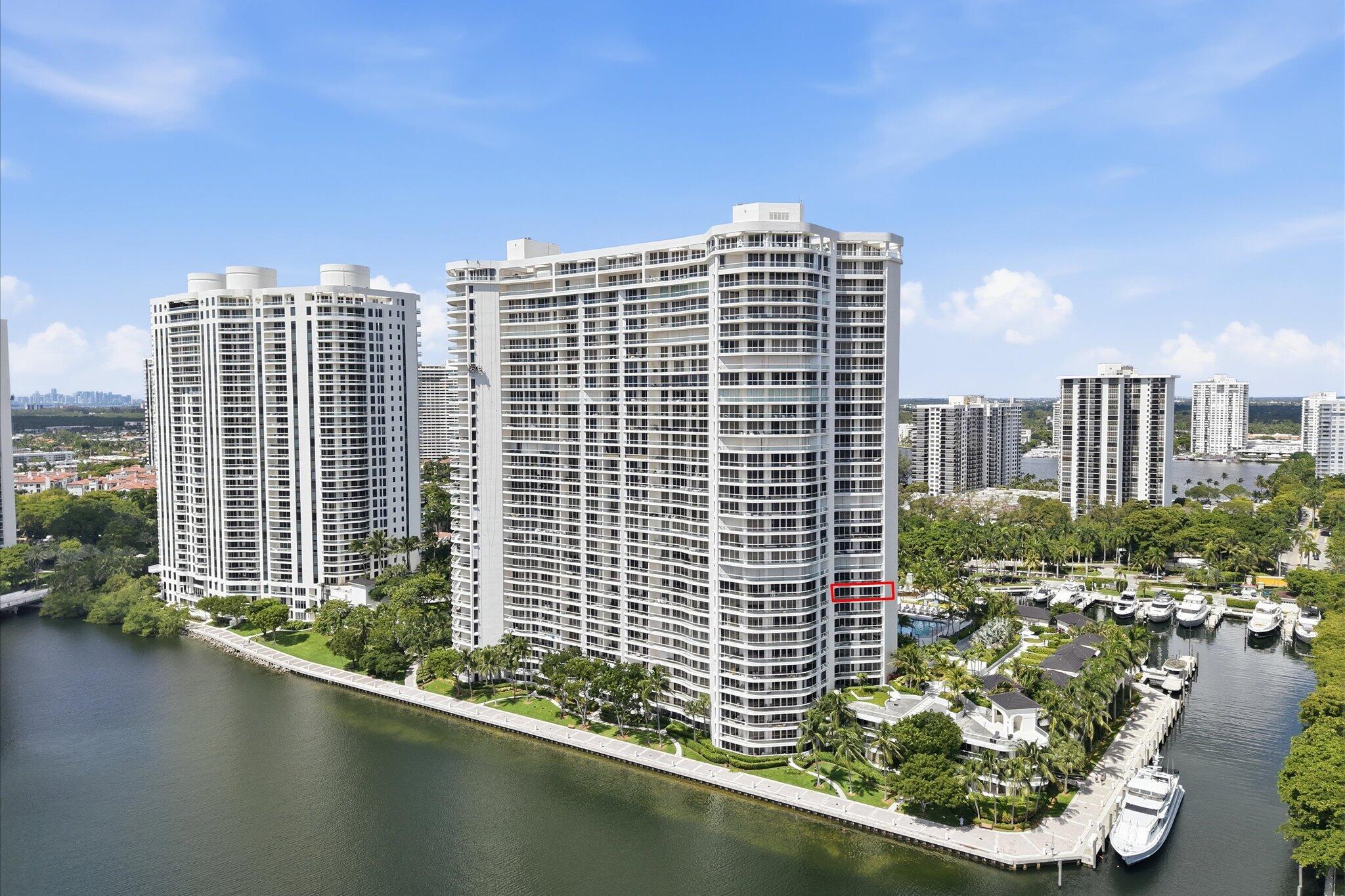 7000 W Island Boulevard 907