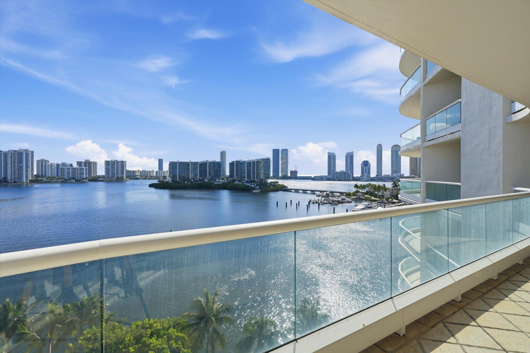 7000 W Island Boulevard 907