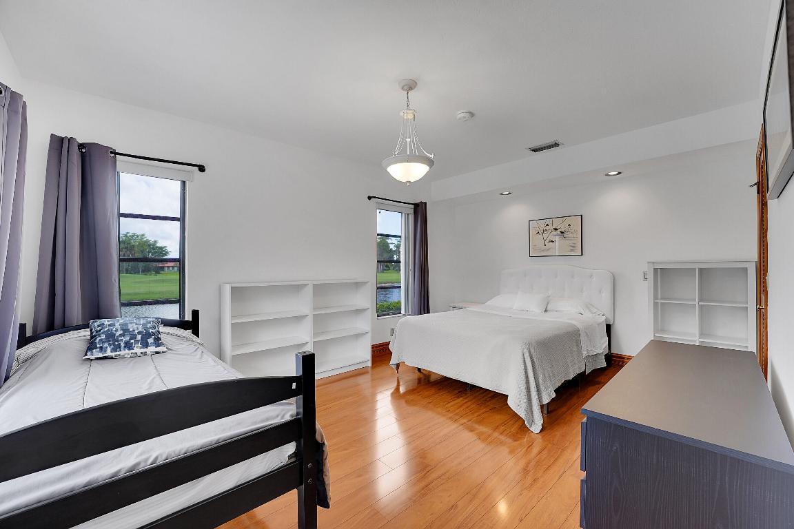 PGA RESORT COMMUNITY 6 - Residential