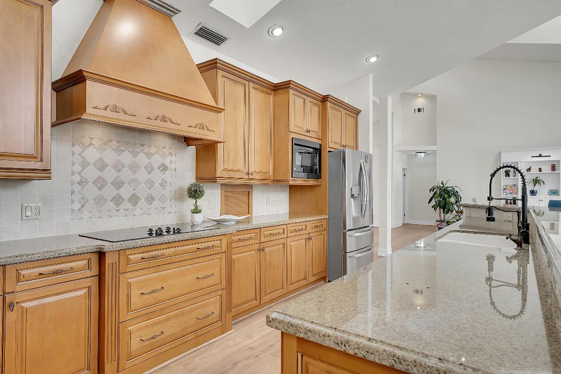 PGA RESORT COMMUNITY 6 - Residential