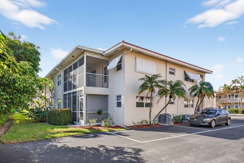 Photo of 2131 NE 42nd Court #212e, Lighthouse Point, FL 33064 (MLS # R11146936)