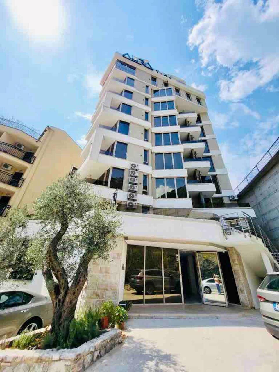 Experience modern coastal living in this beautifully designed studio condo for sale in Rafailovići, located just a few steps from the sandy shores of the Budva Riviera. Perfect as a holiday retreat, rental investment, or part-time residence, this stylish studio offers a rare combination of luxury, convenience, and affordability in one of Montenegro's most scenic seaside villages.This fully furnished 33 m studio features:Open-plan living/sleeping area with direct access to a large balcony Fully equipped kitchenette with high-end appliances Sleek modern bathroom with walk-in shower Elegant finishes, air-conditioning, and high-speed WiFi Secure building with elevator and 24/7 camera surveillance