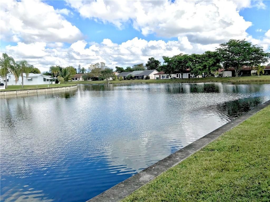 Mainlands Of Tamarac Lake - Residential
