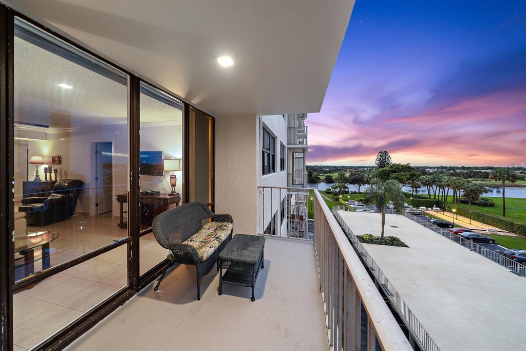 GEMINI CONDO - Residential