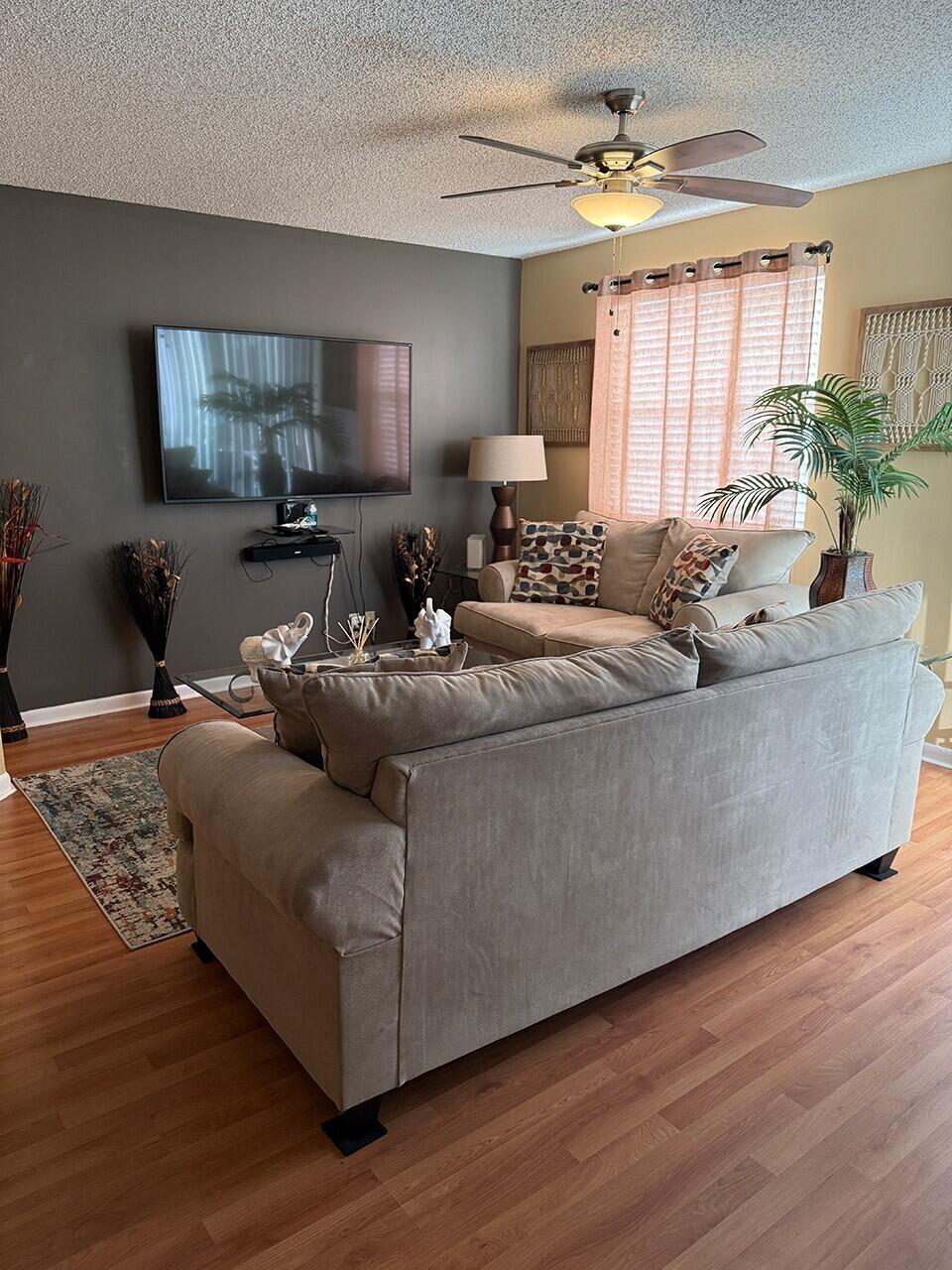 PLANTATION RACQUET CLUB - Residential Lease