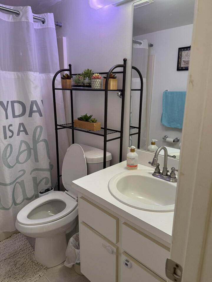 PLANTATION RACQUET CLUB - Residential Lease