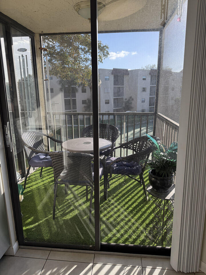 PLANTATION RACQUET CLUB - Residential Lease